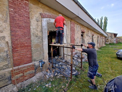 Jednička se probouzí 2024