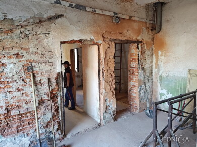 Jednička se probouzí 2023