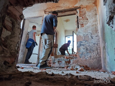 Jednička se probouzí 2023