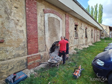 Jednička se probouzí 2024