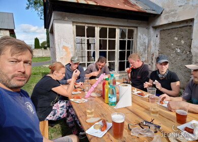 Jednička se probouzí 2023