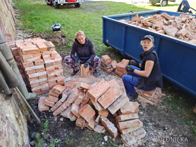 Jednička se probouzí 2023