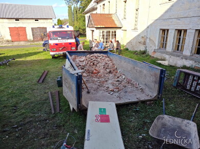 Jednička se probouzí 2023