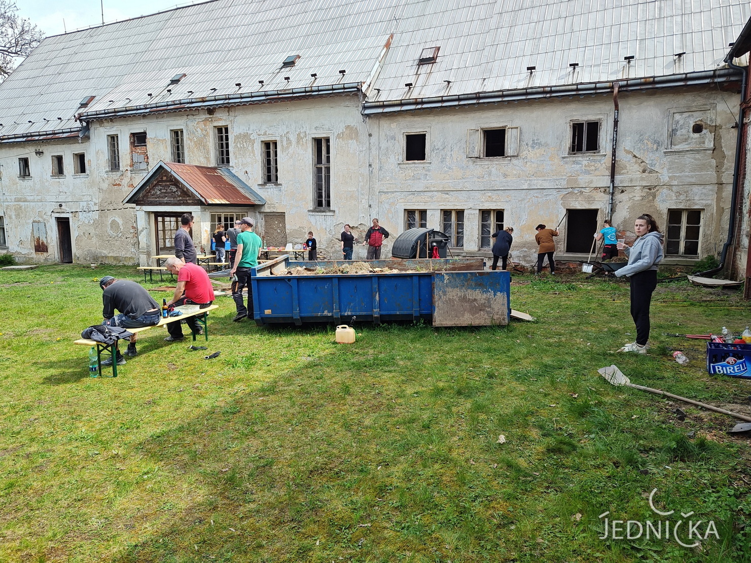 Jednička se probouzí 2024